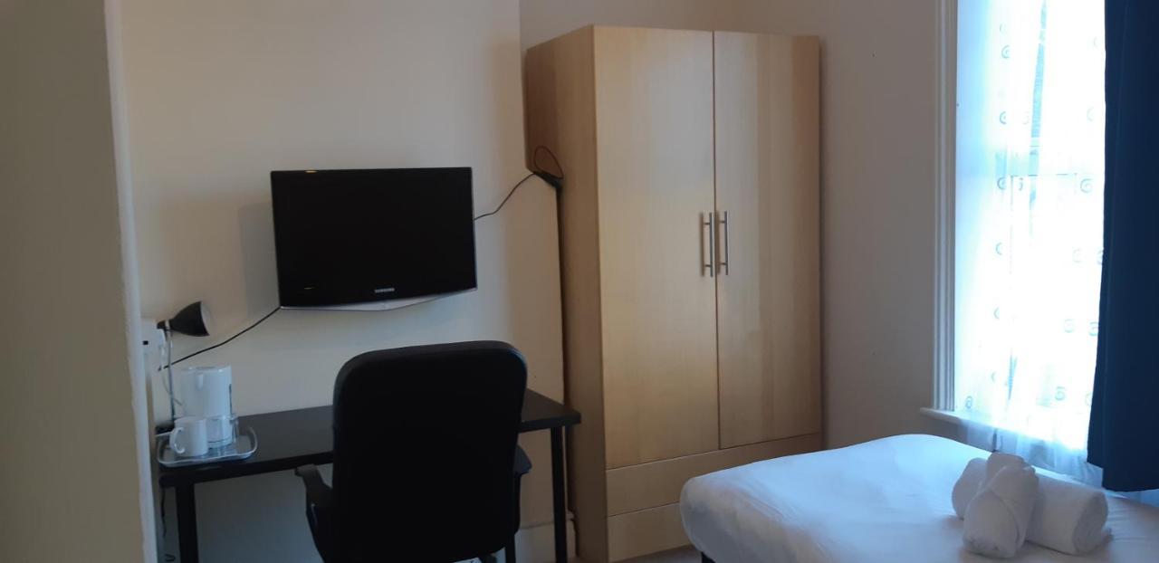 คาร์เมล เซอร์วิส รูม Hotel เซาธ์แธมป์ตัน ห้อง รูปภาพ