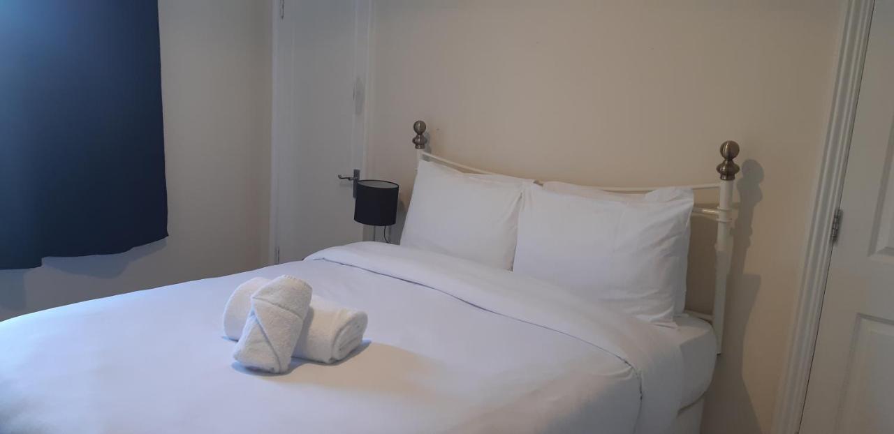 คาร์เมล เซอร์วิส รูม Hotel เซาธ์แธมป์ตัน ห้อง รูปภาพ